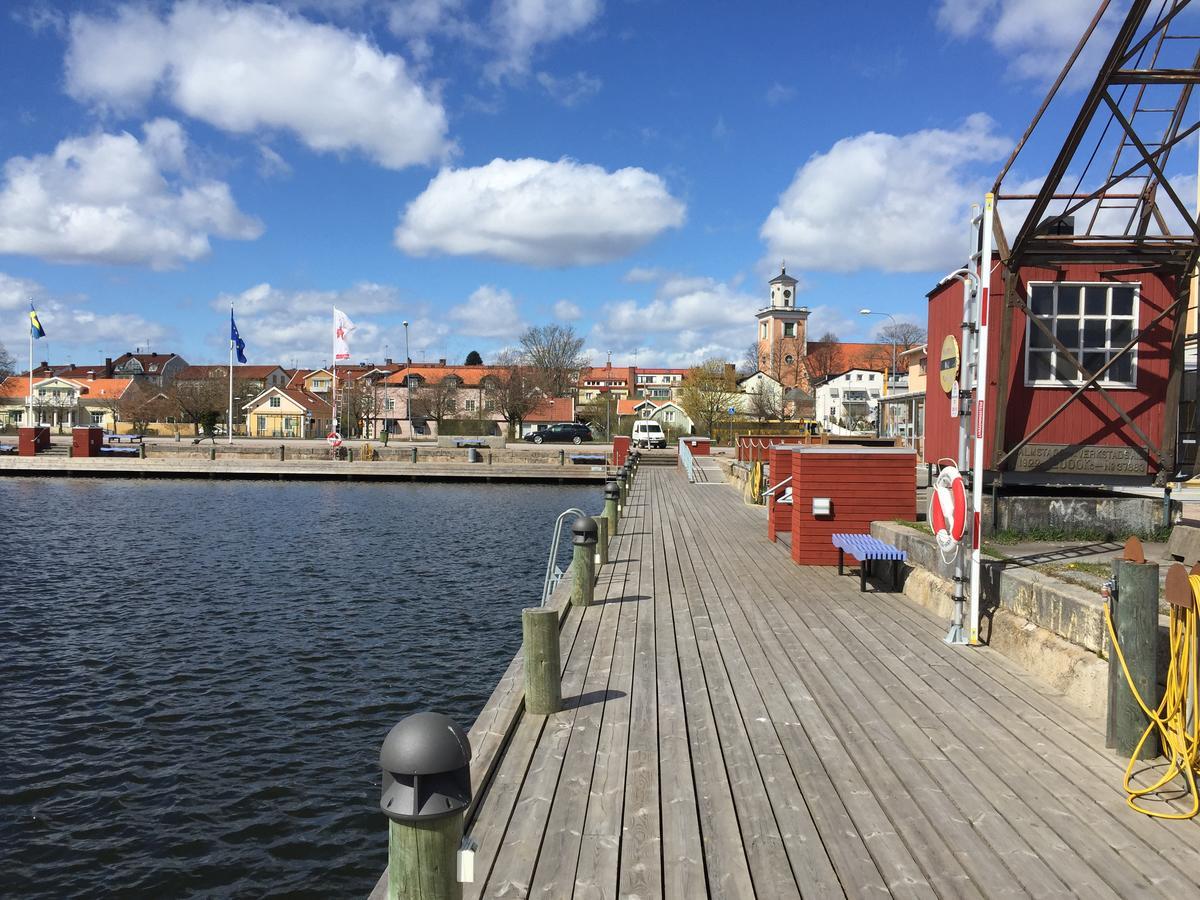 Hoejdens Lagprishotell Mönsteras Exterior foto